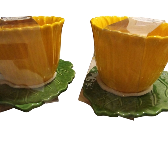 Vibrant Yellow and Green Floral Decor Accents - Picture 4 of 11